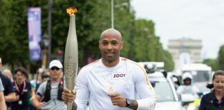 Henry primo tedoforo della fiaccola a Parigi