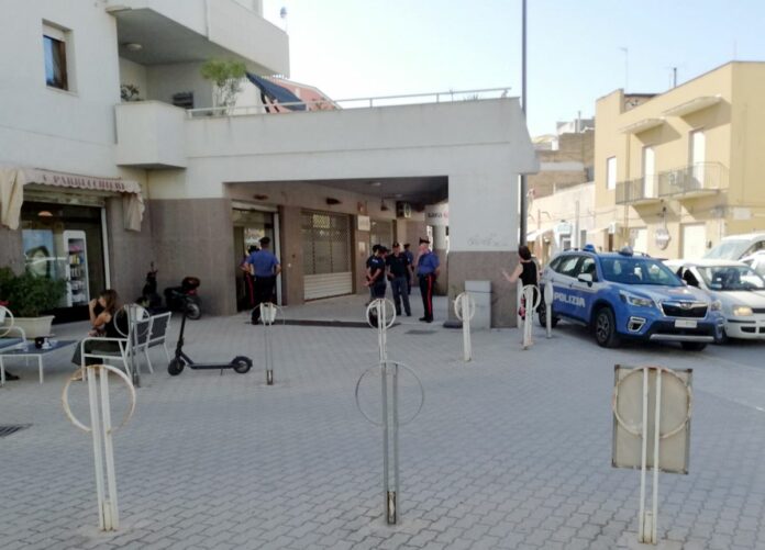 MAZARA DEL VALLO - Messina Denaro, perquisizioni, una chiave sequestrata al boss apre il cancello di un residence. Si cerca altro covo.