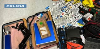 Sesto San Giovanni, ricettazione e riciclaggio auto di lusso. 2 fermati