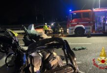 Milano, furgone contromano sulla A4 travolge taxi. Un ferito grave