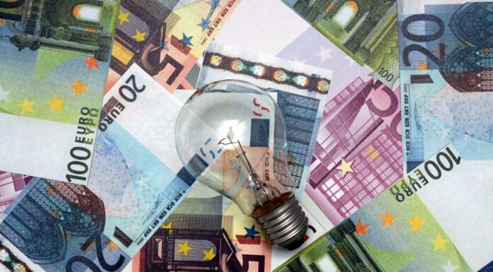 Arera, nel 2023 oltre 7.5 mln di bonus elettrico e gas sociali erogati