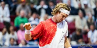 A Parigi russi e bielorussi “neutrali” ma in tanti hanno detto no