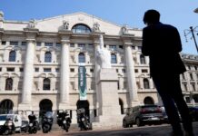 Borsa, Milano apre in positivo. Ftse Mib guadagna lo 0,27%