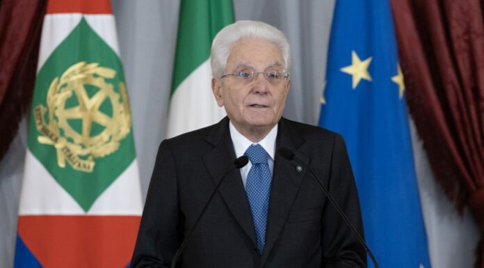 Mattarella “Gli atti contro la libera informazione sono eversivi”