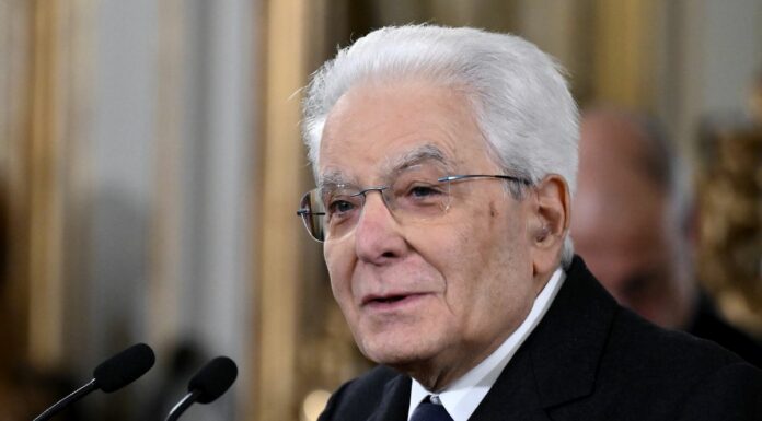 Mattarella fa visita agli azzurri “Per voi l’affetto dell’Italia”