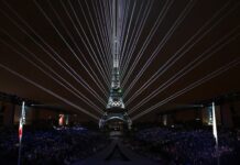 Show sulla Senna e gran finale al Trocadero, è l’ora di Parigi