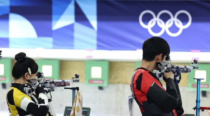 Alla Cina nella carabina mista il primo oro di Parigi2024