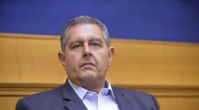 Da Procura parere favorevole a revoca domiciliari per Giovanni Toti