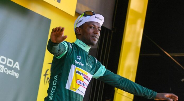 Girmay concede il bis al Tour, Pogacar resta in giallo