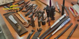 Pavia, vendeva online residuati bellici, sequestrata collezione armi