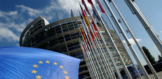 Al via la plenaria del Parlamento europeo a Strasburgo, mercoledì il discorso di von der Leyen sullo stato dell’Unione