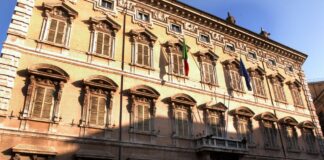 مجلس الشيوخ الإيطالي يوافق على مرسوم البنية التحتية بأغلبية 98 صوتًا