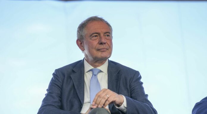 Al via il Piano Transizione 5.0, Urso “Coniuga innovazione e formazione”