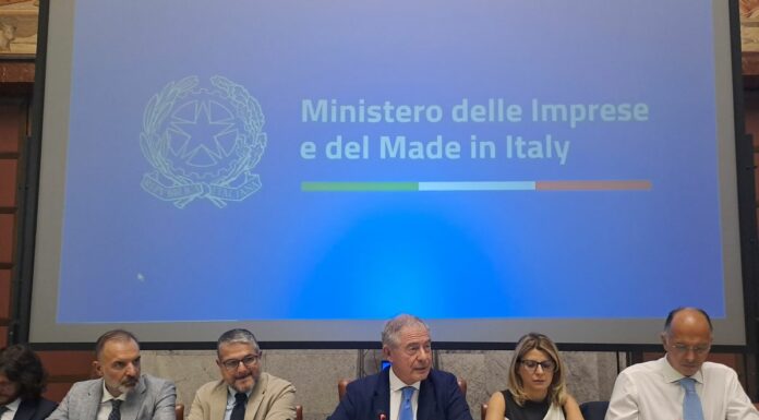 Urso “Verso nuovo piano incentivi per l’auto, programma pluriennale”