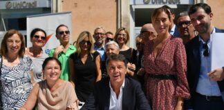 رينزي: الاستفتاء فرصة لعدم الثقة في الحكومة