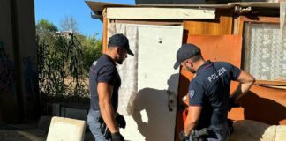 Sgomberata baraccopoli sotto il cavalcavia della via Portuense a Roma