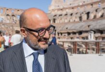 Sangiuliano in visita al Colosseo per Ferragosto