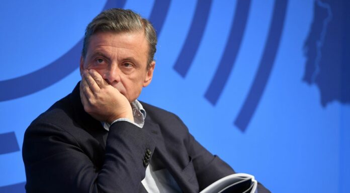 Calenda “Sì alla riforma ius scholae, bene la svolta dei Berlusconi”