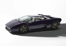 Debutto mondiale di Eccentrica V12 in versione marciante