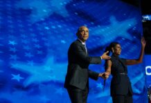 A Chicago gli Obama lanciano Kamala Harris “Yes, she can”