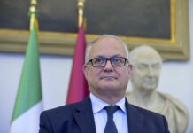 Incendio Roma, Gualtieri “Caratteristiche lasciano pensare al dolo”