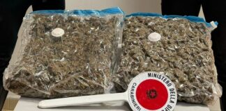 Fermato con 2 kg di marijuana in auto, arrestato nel reggino