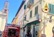 Incendio in abitazione nel Pisano, muore una bambina