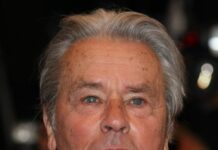 È morto a 88 anni Alain Delon, icona e sex symbol del cinema mondiale