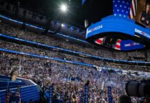 A Chicago Kamala Harris “processa” Trump nell’interesse del popolo americano