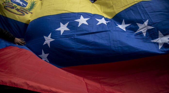 Venezuela, perchè la politica non tutela la comunità italiana?