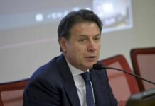 Salario minimo, Conte “A un anno dall’incontro a Chigi nessuna misura”