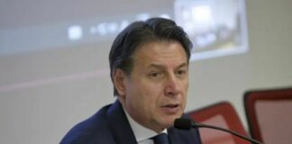 كونتي: رينزي لديه قدرات هدم