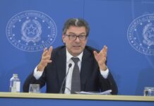 Dal Cdm via libera al decreto Omnibus. Giorgetti “Non ci saranno tasse sugli extraprofitti delle banche”
