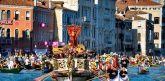 Regata storica, in Canal Grande si rinnova la festa della voga alla veneta