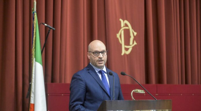 Fontana “Servono passi verso la pace, ai Parlamenti un ruolo chiave”