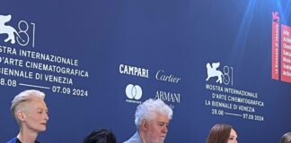 Almodovar a Venezia “A favore dell’eutanasia e contro i discorsi d’odio”