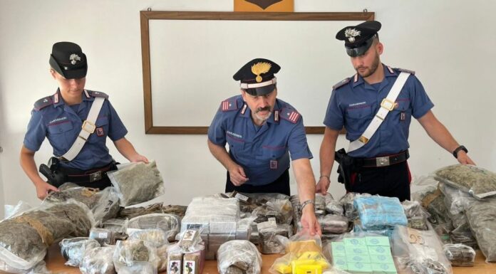 Roma, arrestato 31enne trovato con 98,5 kg di droga in casa