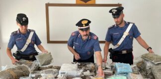 Roma, arrestato 31enne trovato con 98,5 kg di droga in casa