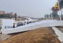 Violento nubifragio a Roma, crolla impalcatura tribuna Circo Massimo