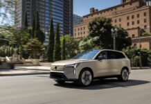 Debutta su strada il nuovo SUV Volvo EX90 100% elettrico
