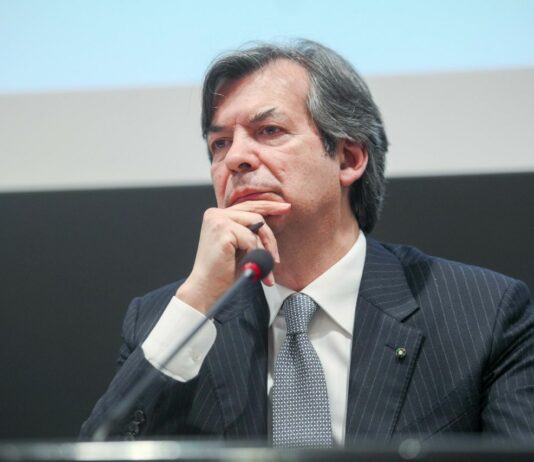Reputation Index, Messina, Orcel e Descalzi guidano la classifica nel trimestre maggio-luglio