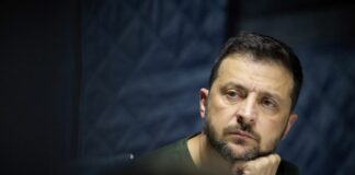 Zelensky “Vogliamo porre fine a guerra ma Russia non ci dà scelta”