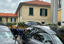 Strage Paderno, folla commossa per omelia arcivescovo Delpini