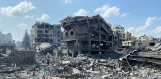 Raid notturni su Gaza, una decina di vittime civili palestinesi