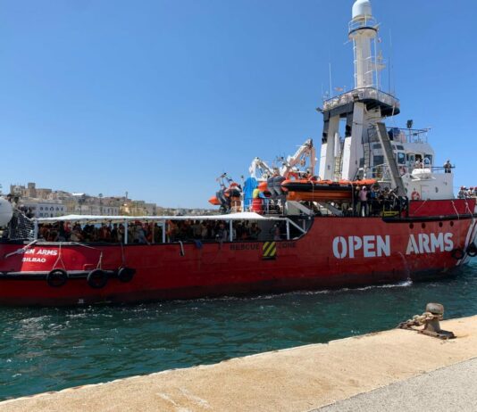 Open Arms, la Cassazione sull’assoluzione di Salvini: “Non fu sequestro di persona”