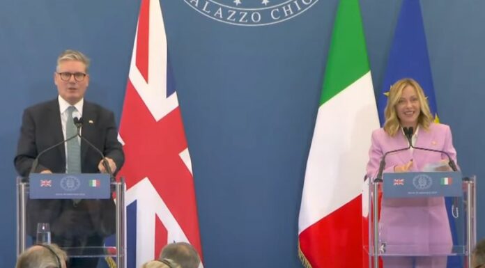 Migranti, Meloni “Con Starmer obiettivo lotta a traffico essere umani”