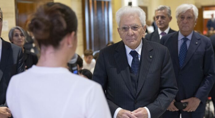 Scuola, Mattarella “Ricostruire patto educativo famiglie-insegnanti”