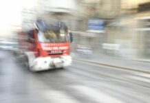 Incendio in un appartamento a Corsico, un uomo muore carbonizzato