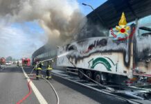 Milano, si incendia tir sulla A4 nessun ferito. Traffico rallentato