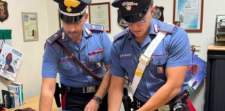 Borsa con oltre 4 chili di droga, due 22enni arrestati a Roma